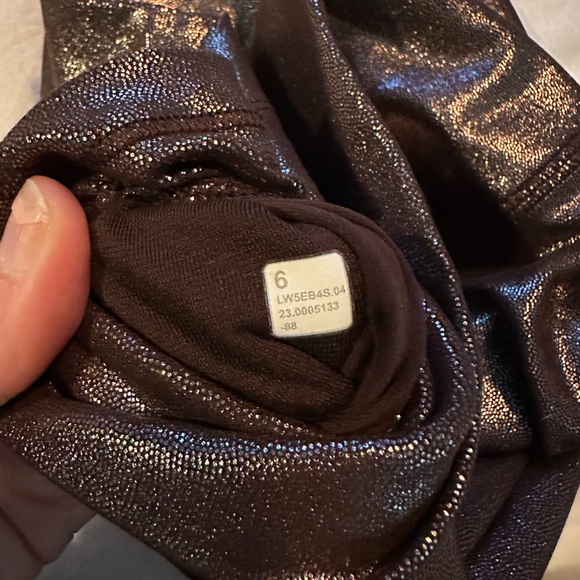 Size 6 Lululemon align high rise 25” pant - shine - Picture 4 of 7